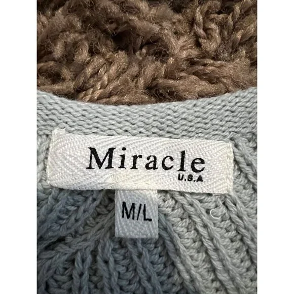 Miracle USA M/L Gray Knit Pullover Sweater Scalloped Hem Textured Wave Pattern - Picture 2 of 5